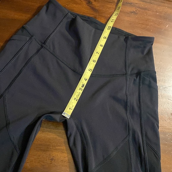 LULULEMON BLACK HIGH WAISTED REFLECTIVE YOGA PANTS🍋 - Picture 7 of 16